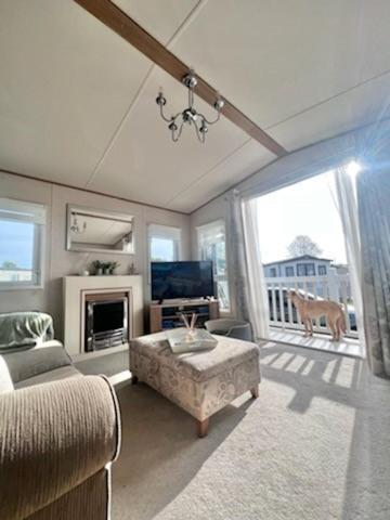 Belton with Browston Norfolk Caravan Staycation Pet Friendly מראה חיצוני תמונה