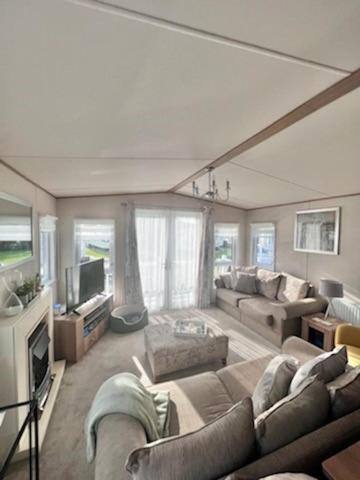 Belton with Browston Norfolk Caravan Staycation Pet Friendly מראה חיצוני תמונה
