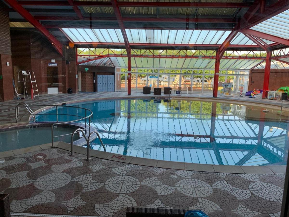 Belton with Browston Norfolk Caravan Staycation Pet Friendly מראה חיצוני תמונה