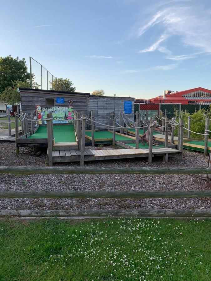 Belton with Browston Norfolk Caravan Staycation Pet Friendly מראה חיצוני תמונה
